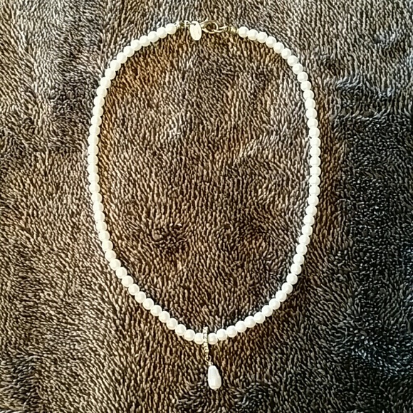 Faux Pearl Drop Necklace w faux Diamonds - Picture 2 of 4